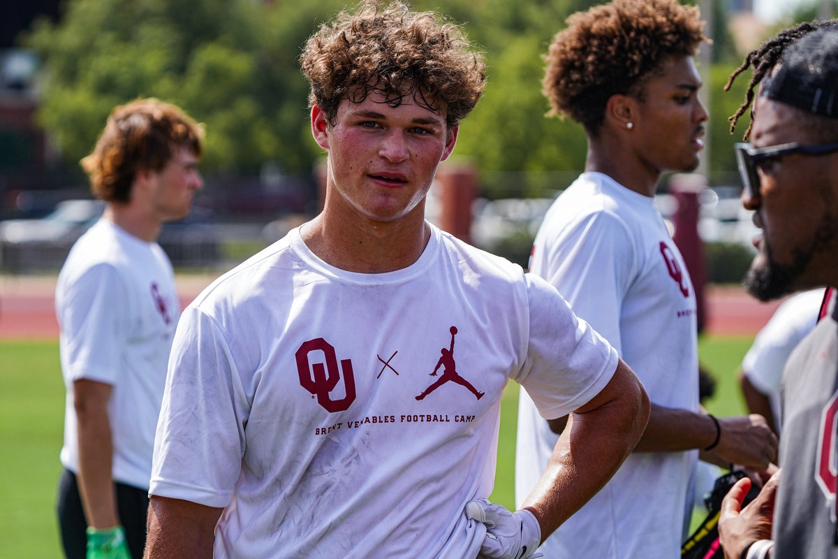 ParkerThune's tweet image. That is Cooper Witten (@CooperWitten_), the son of Dallas Cowboys legend Jason Witten.

He is a 2027 DB at Liberty Christian School in DFW, and he had one heck of a camp today with the #Sooners. Really polished athlete.