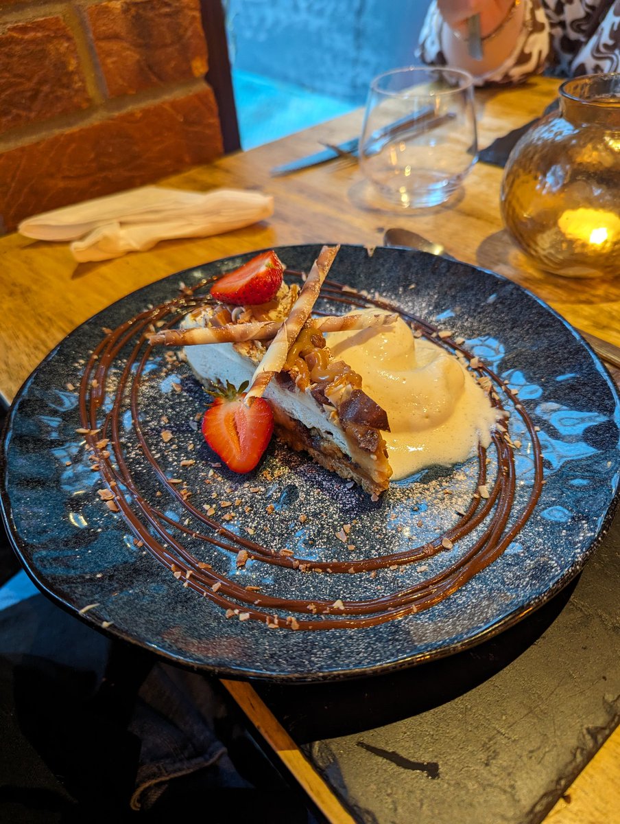 AlexDWilliams's tweet photo. And not forgetting a stunning dessert 🍰! https://t.co/pUEkflqHGj