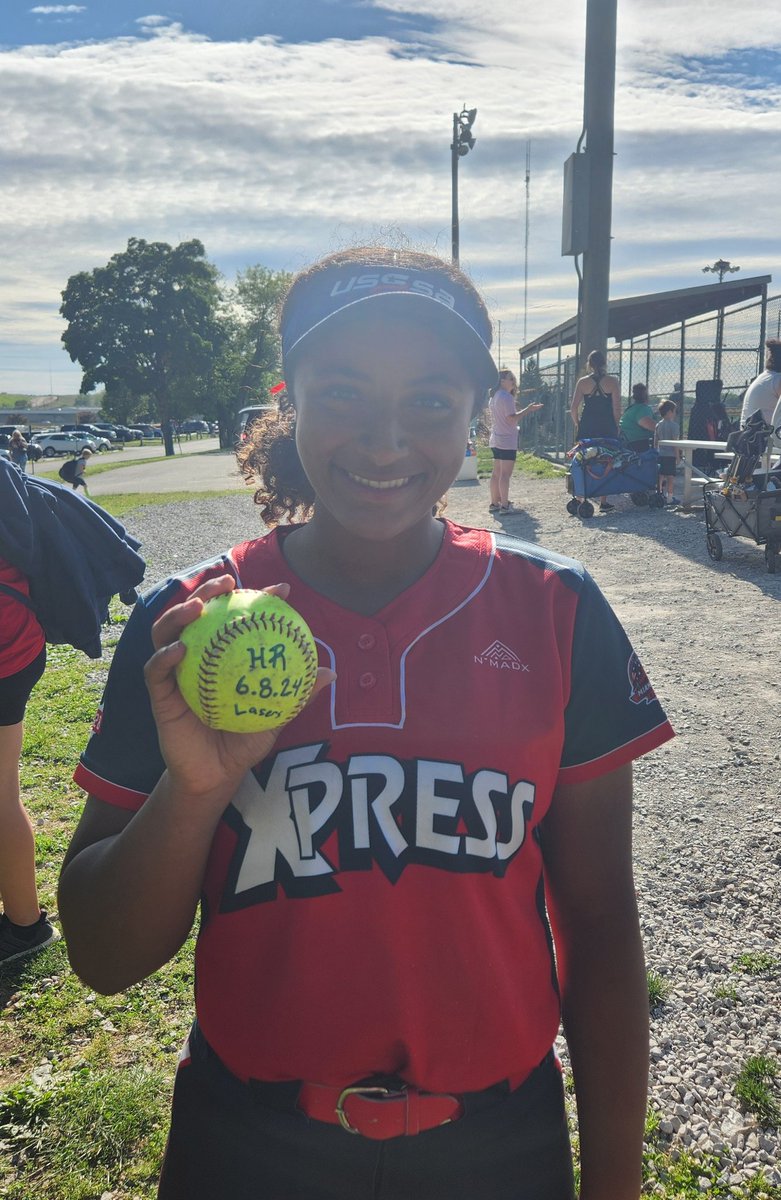 Pool play complete today. Excited to start bracket at  9:40 am on field 19. #20 Mezni with another 💣 today to make it three on the weekend.