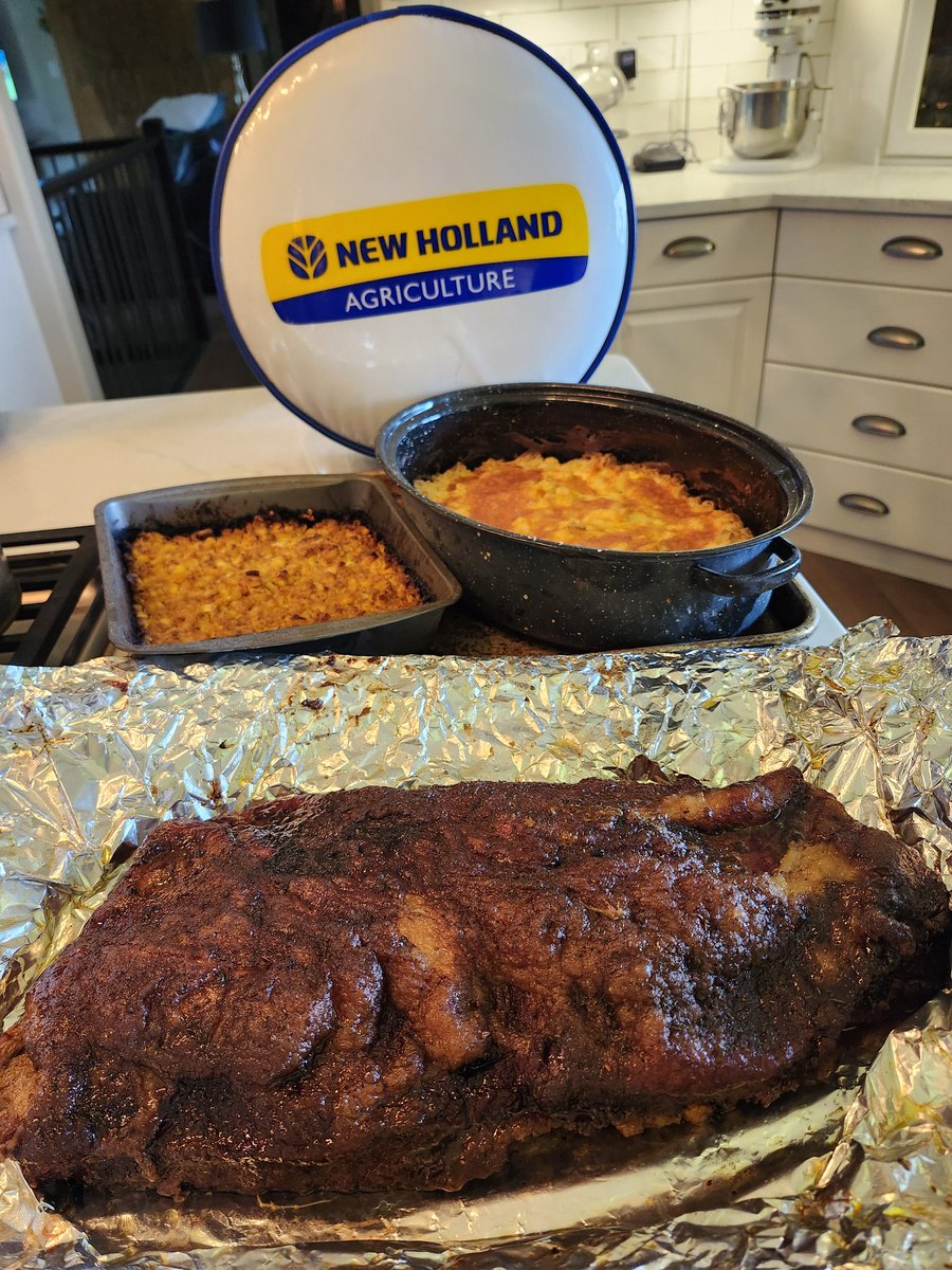wheatiepete's tweet photo. Just your typical CNHer supper. #brisket #smokering #mexicanstreetcorn #hashbrowncasserole #eatyourheartsoutJDers https://t.co/L34s0OGrQC