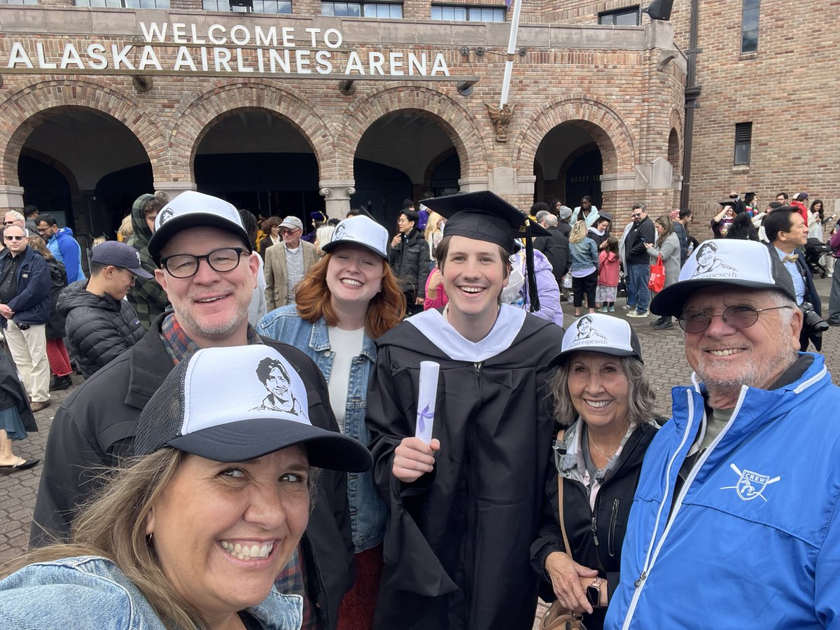 Congratulations Master of Communication Dylan Espeseth! #uwgrad24 <a href="/Djespeseth/">dylan espeseth</a>