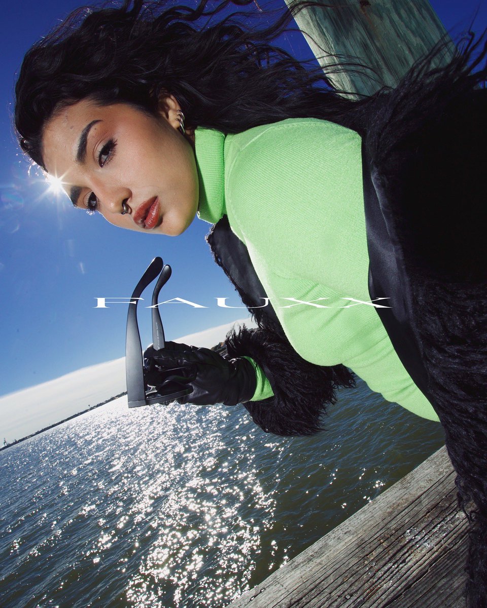 Casey fauxx tweet media