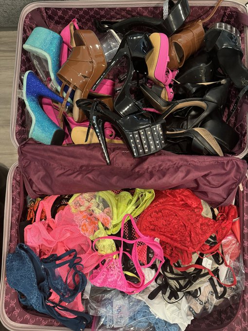 Trying to remember how to pack like a pornstar https://t.co/eGiHiBIbXz