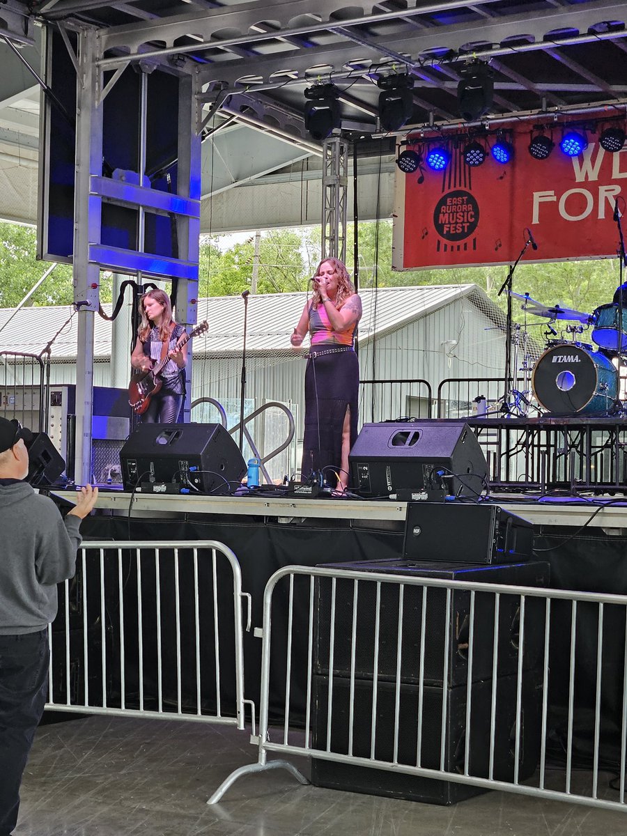 Waiting for Strictly Hip and Lowest of the Low!!- <a href="/eamusicfest1/">EastAuroraMusicFest</a>