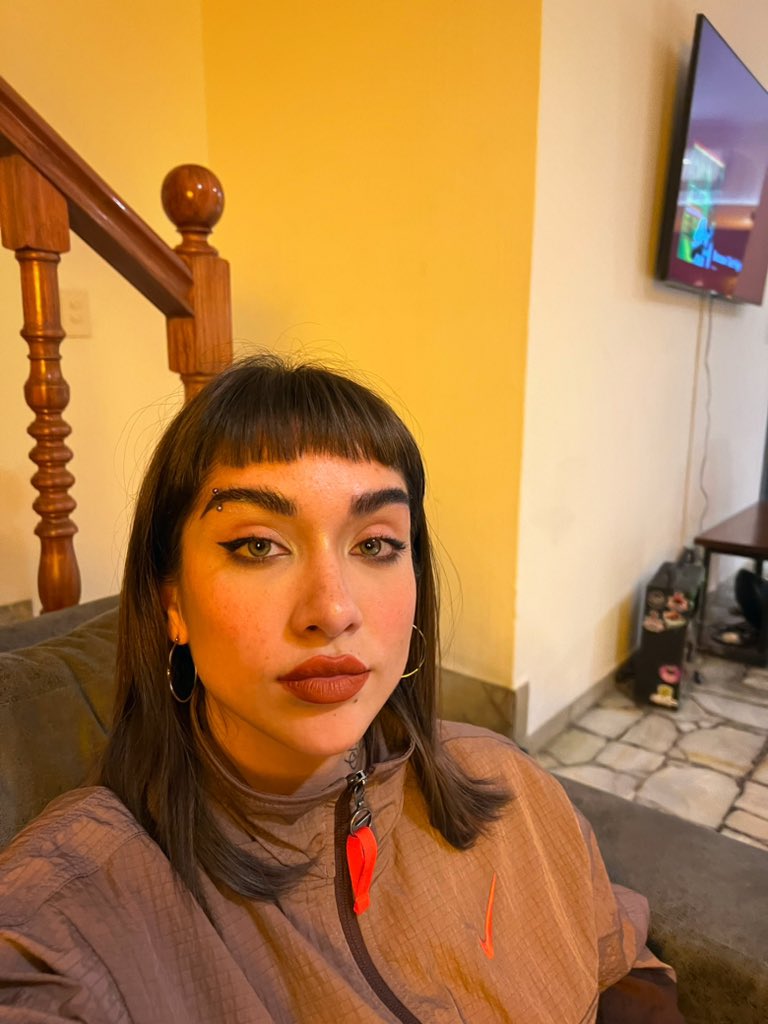 MariaBecerra22's tweet photo. 😋 https://t.co/OXJibKSmz1