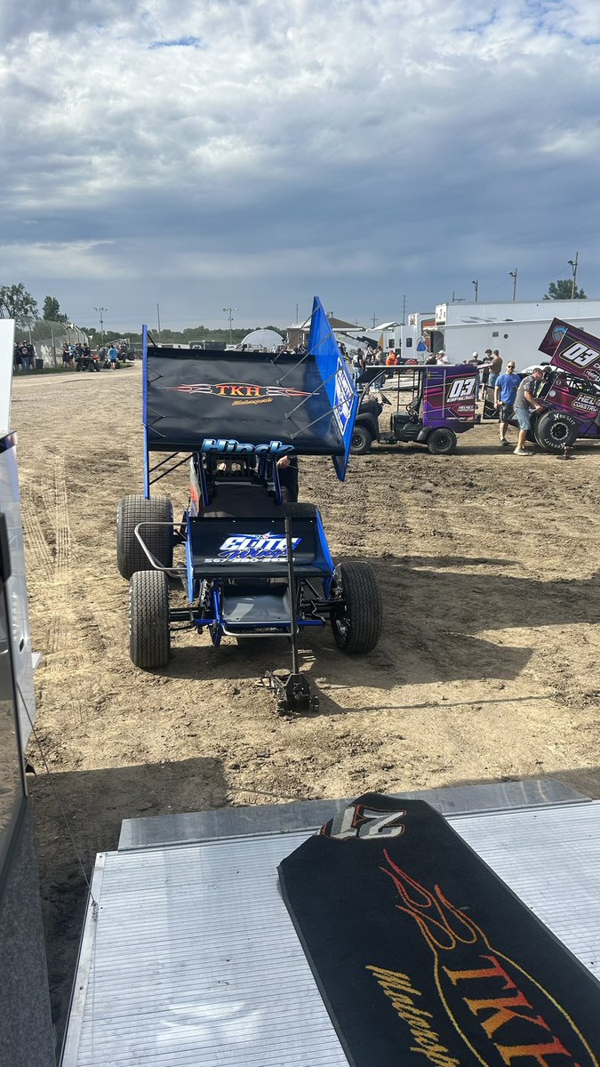braden_17k's tweet photo. Got rained out at Sweet Springs and Make the trip to Eagle to help TKH and Kelly @HinckLora @Lhinck21H  wrench and watch Levi rip around Eagle https://t.co/YdSDIrPiG1