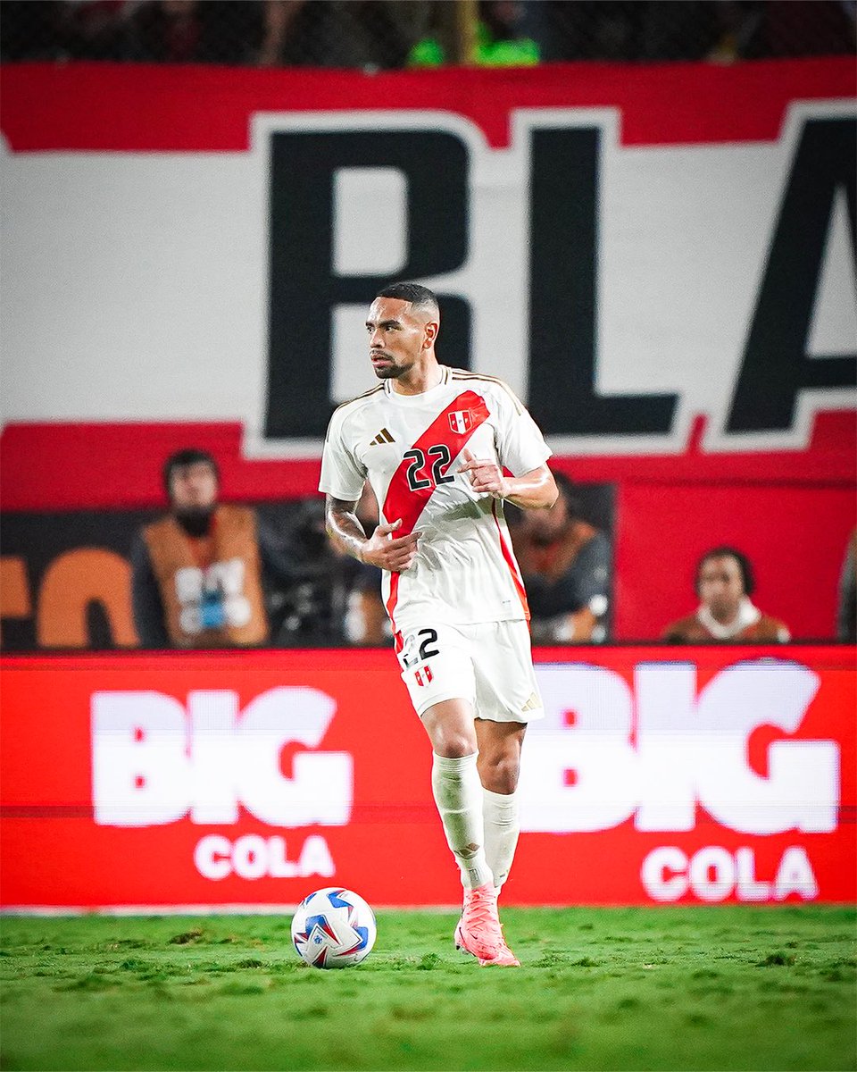 Alexcallens06's tweet photo. 🇵🇪⚽️💪🏽 https://t.co/3vu3egsN5P