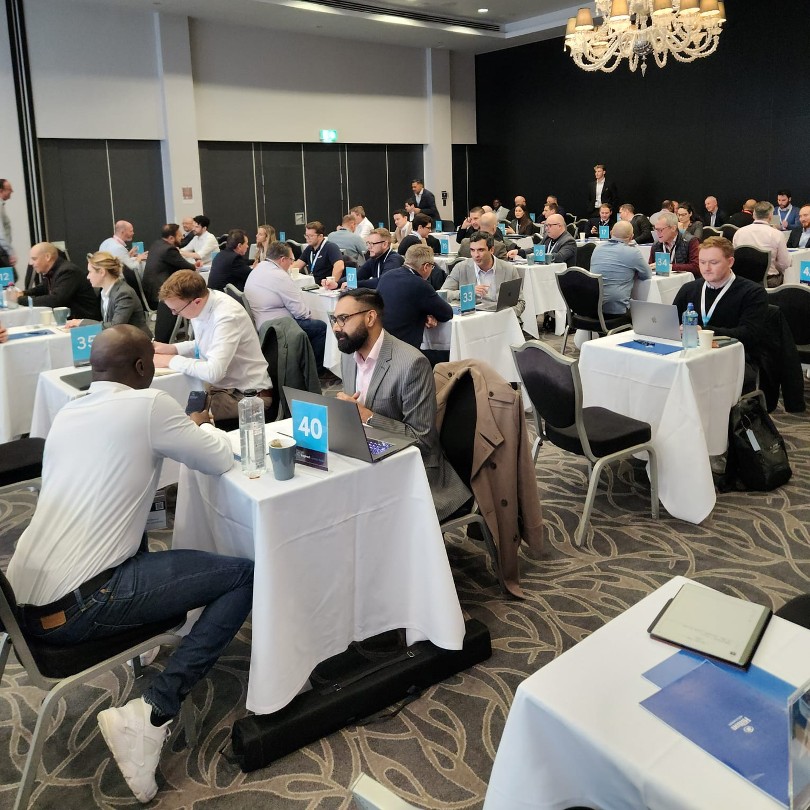 Configur tweet media