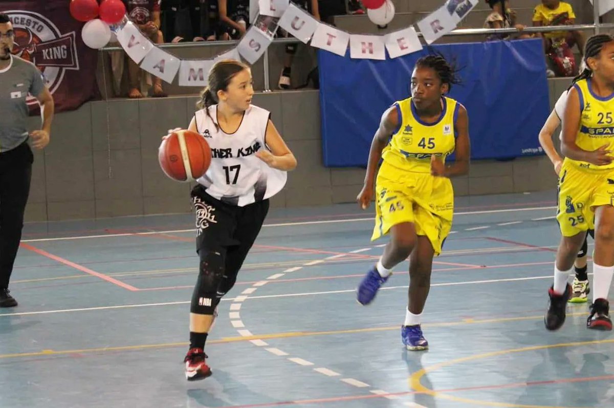 FCBaloncesto's tweet photo. ๐ #PreMinibasketFem
๐ฎ๐จ #CC2024
๐ @LKLaguna
๐ @cbislascanarias
#BaloncestoEnPositivo #Canarias100x100 #Canarias #Baloncesto #Basketball #Basket #Deporte #Sport #Photography #SportPhotography https://t.co/lHmNyJqRfB