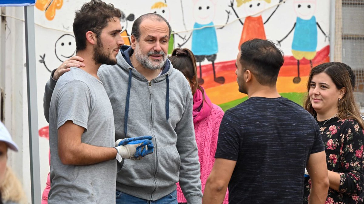 fsusbielles's tweet photo. 🌳 Cuidar nuestra casa común es clave.

Nuestros espacios públicos son un reflejo de la ciudad y por eso estamos trabajando para devolverles su brillo.

Junto a GreenPeace, Guardianes del Estuario, vecinos y vecinas, llevamos adelante una jornada de limpieza del arroyo Napostá. https://t.co/SgSNn7gRne