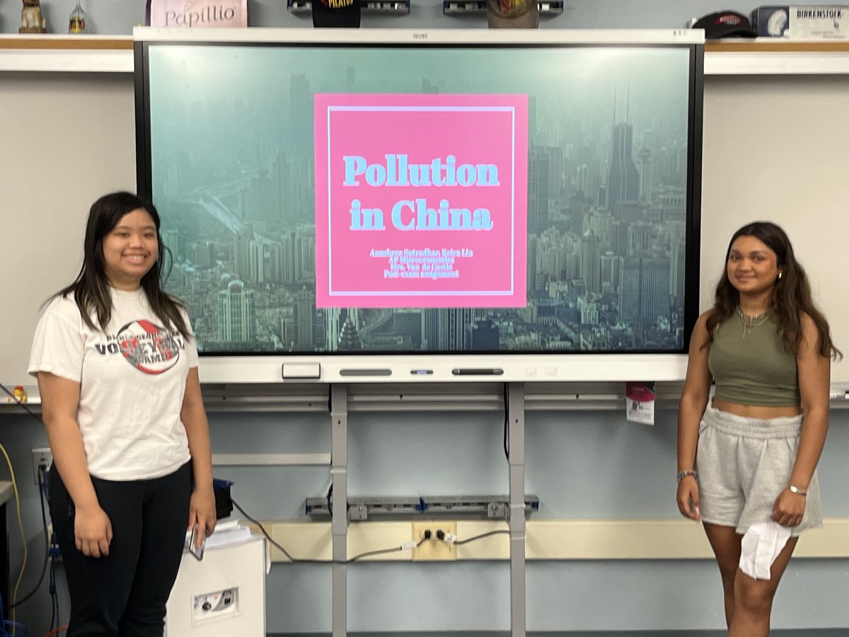 MrsVdC_MHS's tweet photo. AP Micro Students Rock!  So pleased with their work on these presentations!! https://t.co/rVpqCfhoL4
