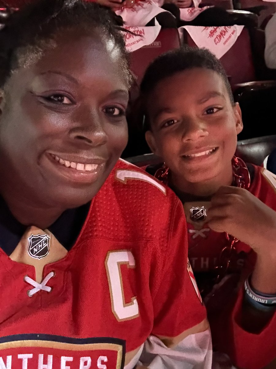 Shameks's tweet photo. #TimeToHunt STANLEY CUP FINALS GAME 1!!! Letβs Go Cats!!! We are so excited!!! #OneofSix https://t.co/iLWjTZqTEY