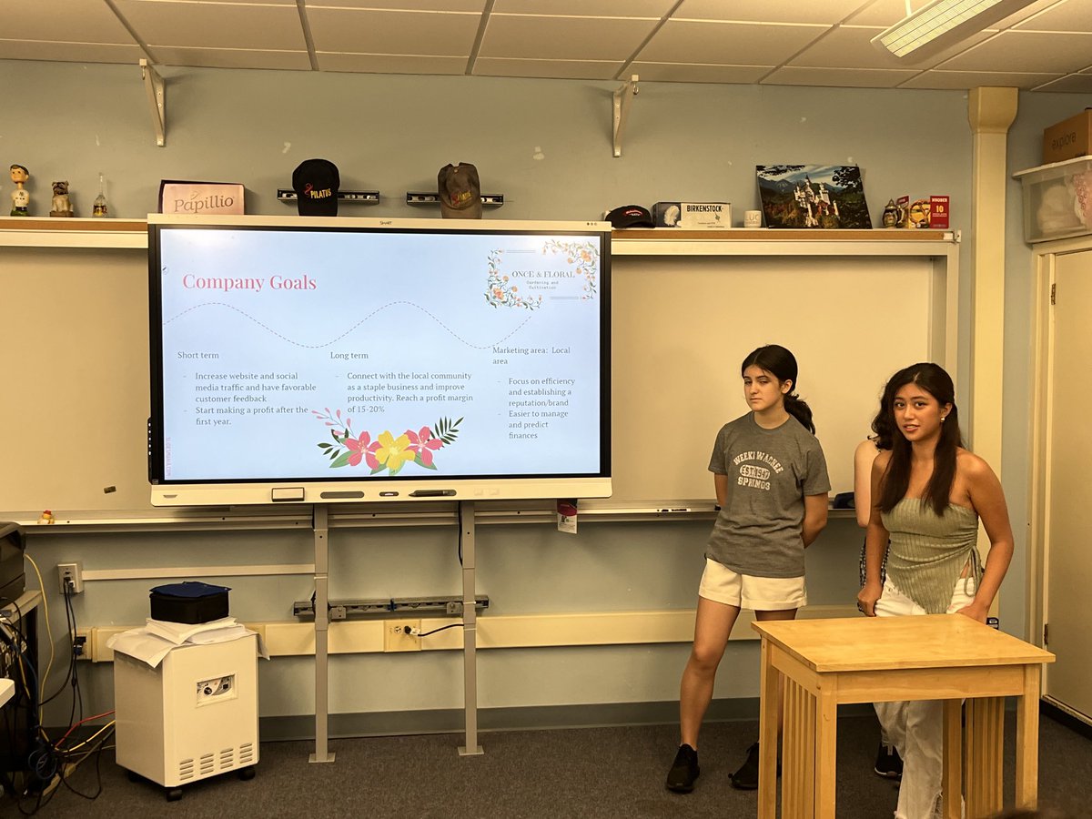MrsVdC_MHS's tweet photo. Entrepreneurship students present the business ideas they’ve conceived. Excellent!!! https://t.co/LJyIItqgIf