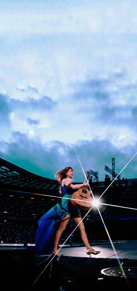 Free Taylor Lock Screen

#TSErasTourEdinburgh 

Please rt and like if you save -ash