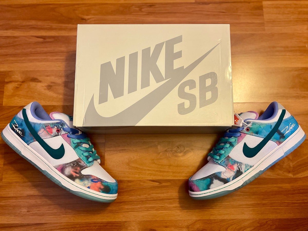 ShoeGameAO's tweet photo. Nike SB Dunk Low x Futura Laboratories ‘Bleached Aqua’🔥🔥🔥
-
-
-
-
-
#NewCop #Sneakerhead #Nike #SNKRS #Dunk #Low #SB #Skateboard #Futura #Laboratories #Bleached #Aqua #ShoeGame #KOTD #YourSneakersAreDope #FeetHeat #BuyWhatYouLike https://t.co/1klfGnlXTM