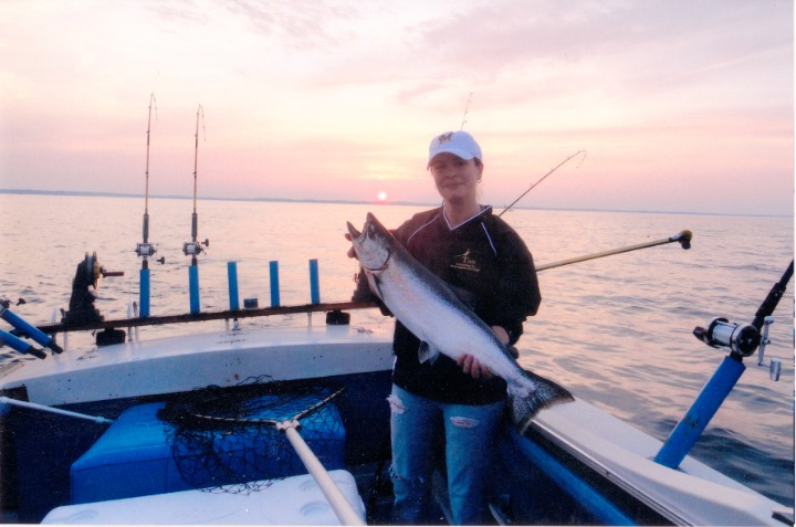 AndiRichWI's tweet image. From catching salmon on Lake Michigan to grilling it at a Brewers game, I cherish Wisconsin's natural resources. As your State Senator, I'll fight PFAS contamination, mining, and support local regulation to protect our waters. 🎣💙
#TeamAndi #AndiForWI #SD12 #ProtectOurWaters