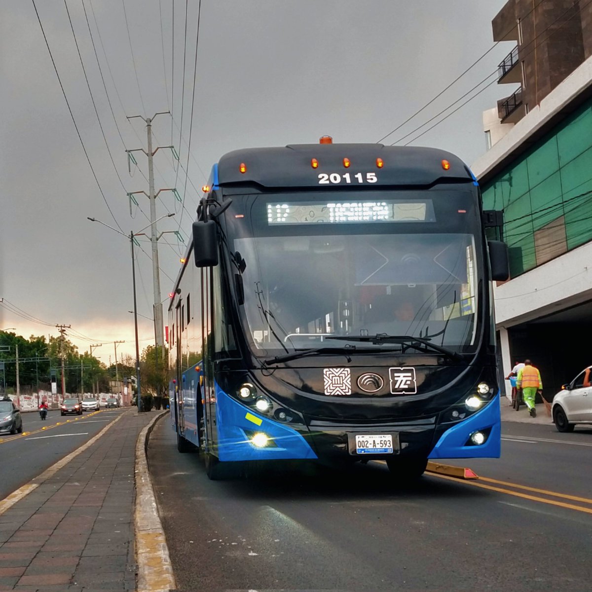 HitadiMXC's tweet image. El pasado 4 de Junio se inauguró la Línea 12 del Trolebús.
De #Tasqueña a #Perisur.
Es un buen proyecto para una zona de poco transporte masivo, tiene sus detalles en ejecución ya que hay varios puntos peligrosos en cuanto a cruces.
Esperemos lo arreglen con el paso del tiempo.