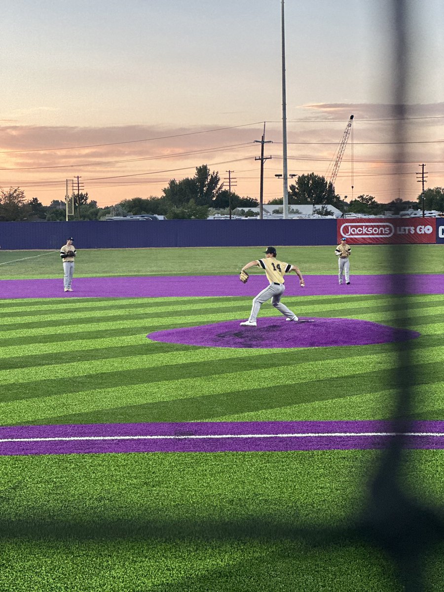 IngrainSocial's tweet photo. @brendoshoves hit the mound last night in Caldwell, ID as the Bend Bucks took on the @Sockeyesball game 2 is on tonight. https://t.co/qhxJ7bpjpJ
