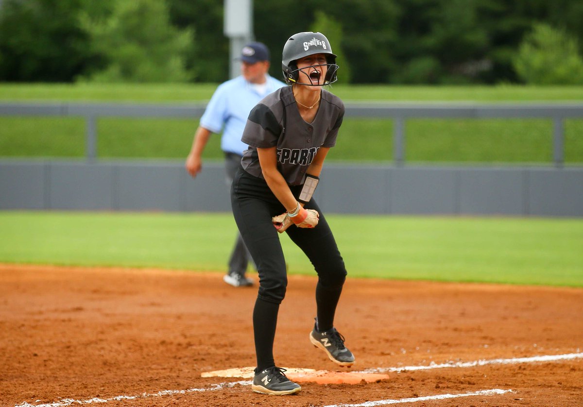 CLowndesphoto's tweet photo. Hadley Borders RBI single was enough for @SWSoftball to defeat Lexington Catholic 1-0 on Saturday to advance to state semis next Friday. More photos will be online later at https://t.co/sJXGDPueVg @bgpreps @mcompton428 https://t.co/A4xUGUdSSl