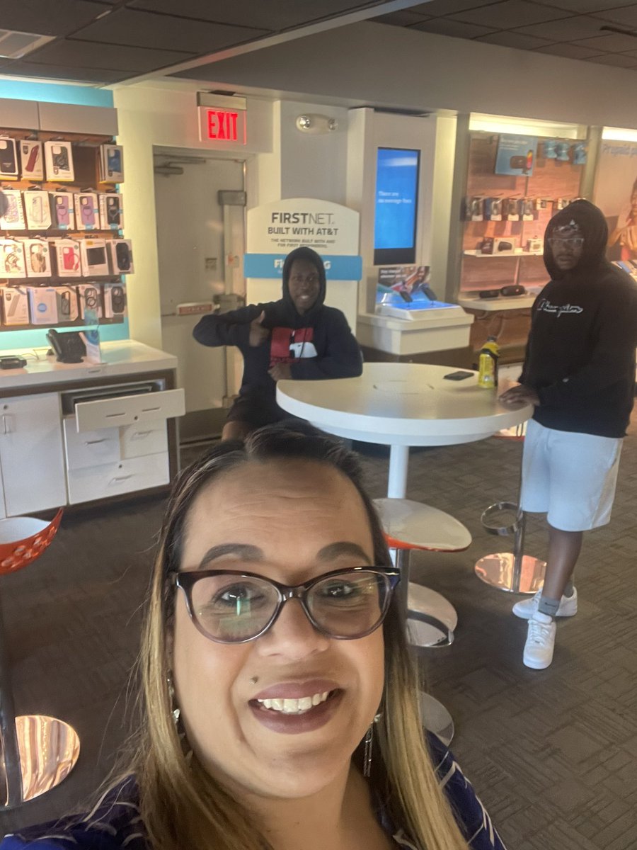 Latasha Burgos (@latashaburgos) on Twitter photo Store monthly meeting ✔️. The key to creating a successful team and having those behaviors implemented immediately and keeping them consistent! Let’s go Sin City show em what y’all got!😤<a href="/MrCoreyA/">Corey Alston</a> <a href="/team_oselett/">Danielle Oselett</a> @TeamForceOHPA <a href="/_MightyMAS/">Mid-Atlantic States Team</a> <a href="/ATT/">AT&T</a> Store monthly meeting ✔️. The key to creating a successful team and having those behaviors implemented immediately and keeping them consistent! Let’s go Sin City show em what y’all got!😤<a href="/MrCoreyA/">Corey Alston</a> <a href="/team_oselett/">Danielle Oselett</a> @TeamForceOHPA <a href="/_MightyMAS/">Mid-Atlantic States Team</a> <a href="/ATT/">AT&T</a>