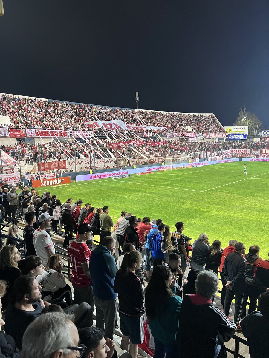 AnayaLeandro's tweet photo. GANO EL EQUIPO GRANDE #Huracan https://t.co/9zEDXz2YMJ