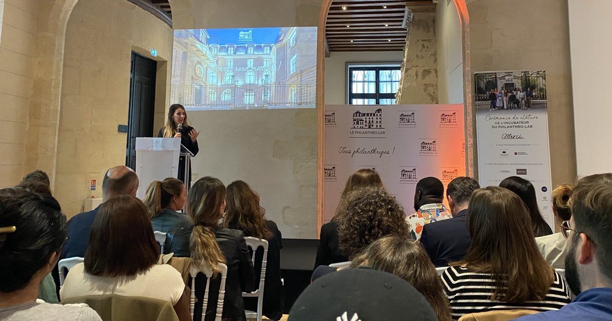 asso_ideas's tweet photo. Cérémonie de diplomation de la 4e promo de l'Incubateur du Philanthro-Lab.

L’Institut IDEAS est fier d'être l'un des partenaires-experts de ce programme : 10 mois d'accompagnement pour permettre à 11 porteurs de projet associatif de se professionnaliser et de se développer. https://t.co/OOWKMopk0m