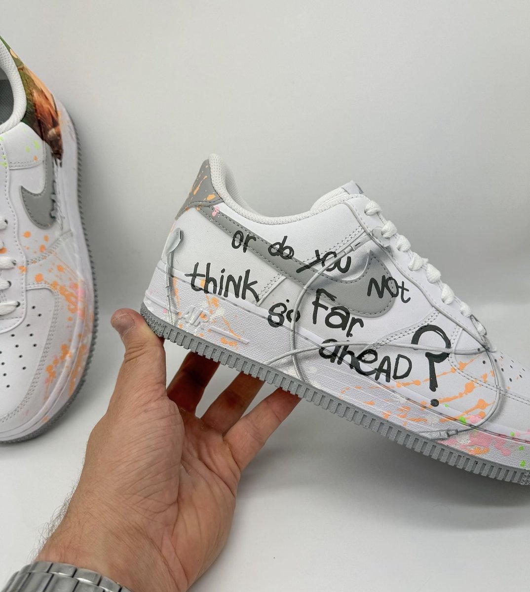 CuratedSoles's tweet photo. 🌟 Custom Air Force 1 Lows inspired by Frank Ocean's channel ORANGE and Blonde, featuring lyrics from ‘Thinkin Bout You.’ 🎶👟🔥

🎨 Soles Curated By: @camcreatez

#SneakerCulture #CustomAF1 #FrankOcean #ChannelOrange #BlondeAlbum https://t.co/JObWnUKX4n