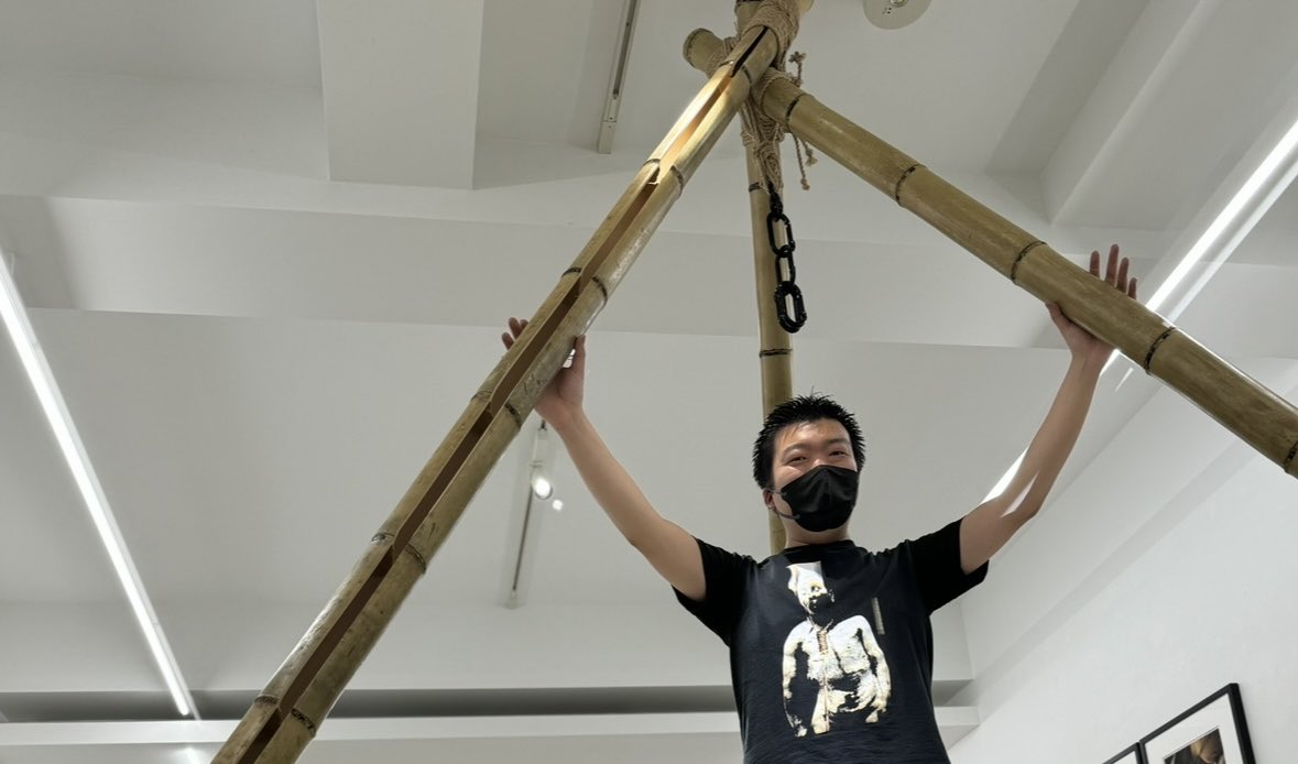 enjoyRope's tweet image. 2024.3.30 Hajime Kinoko The Marrow of Ropes at AKIO NAGASAWA Gallery AOYAMA

#HajimeKinoko
#一鬼のこ
#縄の髄
#ロープアート
#緊縛
#縄
#AKIONAGASAWAGalleryAOYAMA