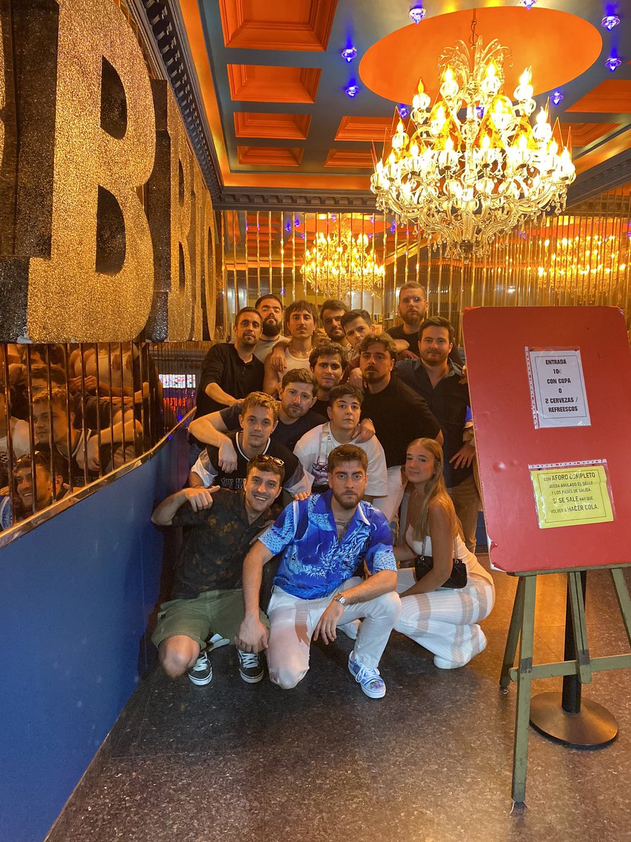 Siento la demora pero…
Prohibido fumar en este establecimiento VIII