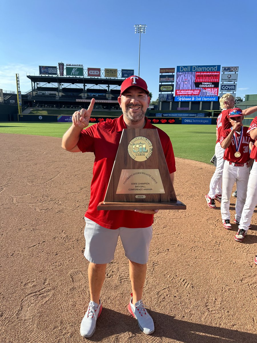 stevengut1errez's tweet photo. So proud of these @tomball_bsball Cougars! What an amazing season and perfect playoff run. Thank you, players, coaches, staff, parents and our incredible Tomball community for your support all season!! #StateChamps #DestinationExcellence https://t.co/LTyLTJP5bP