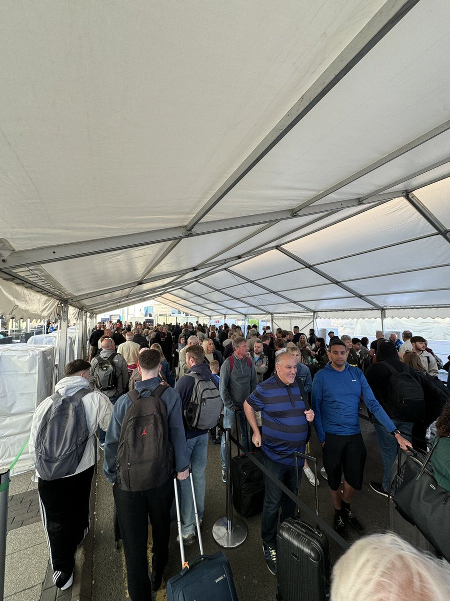 Wes and Pete tweet media