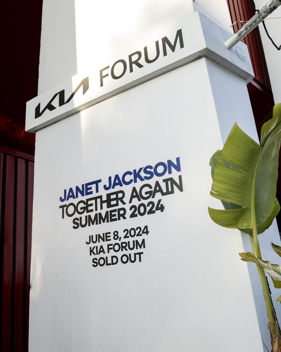 thekiaforum's tweet photo. .@JanetJackson: Design of a Decade. 🎨🖌️

(📸: @TimothyNorris / Kia Forum Photos) https://t.co/5m2o0r71ki