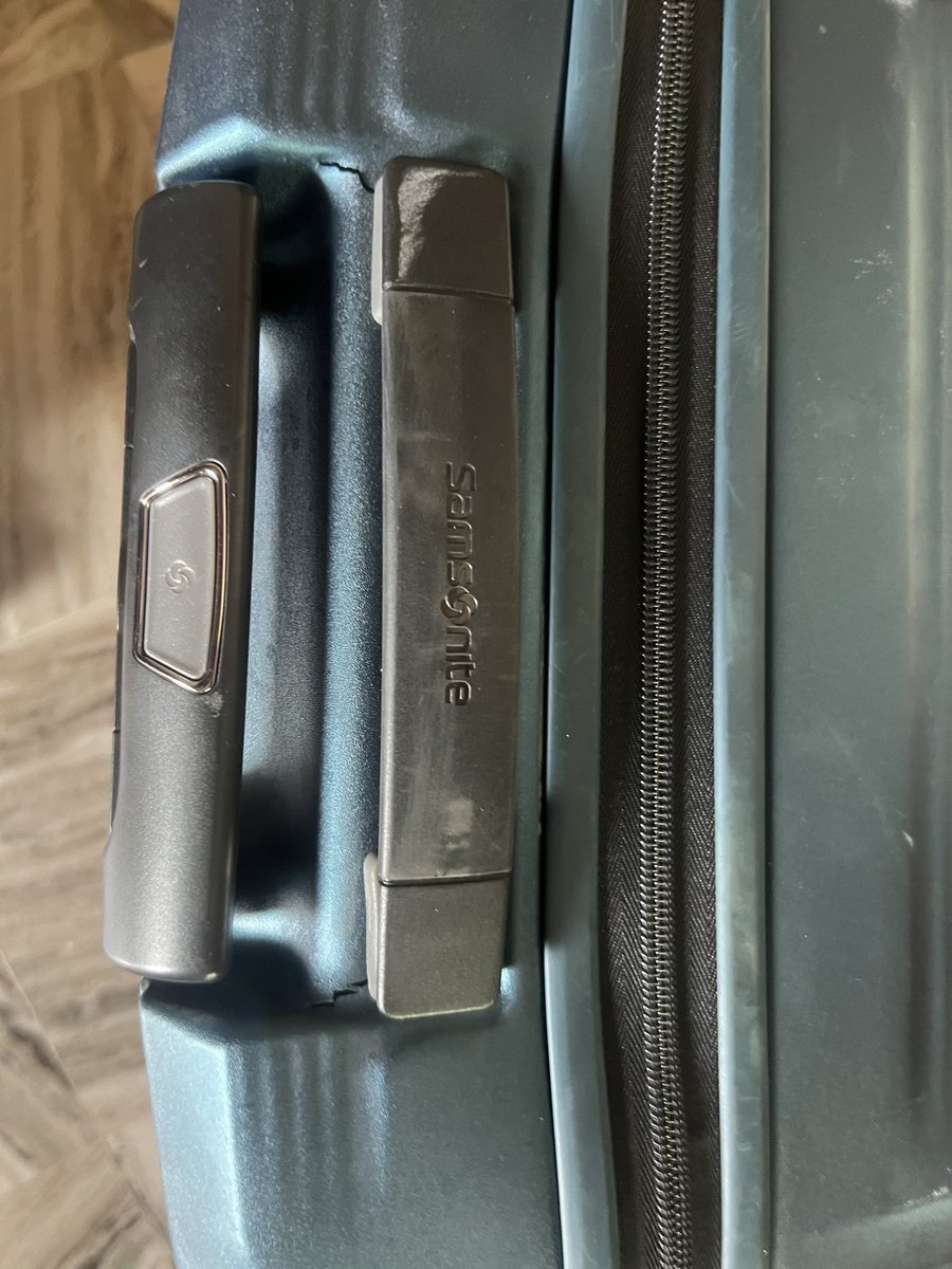 PrasadNikki's tweet photo. My husband luggage got damaged while travelling from nairobi to delhi in air india https://t.co/PANhMwh2l2