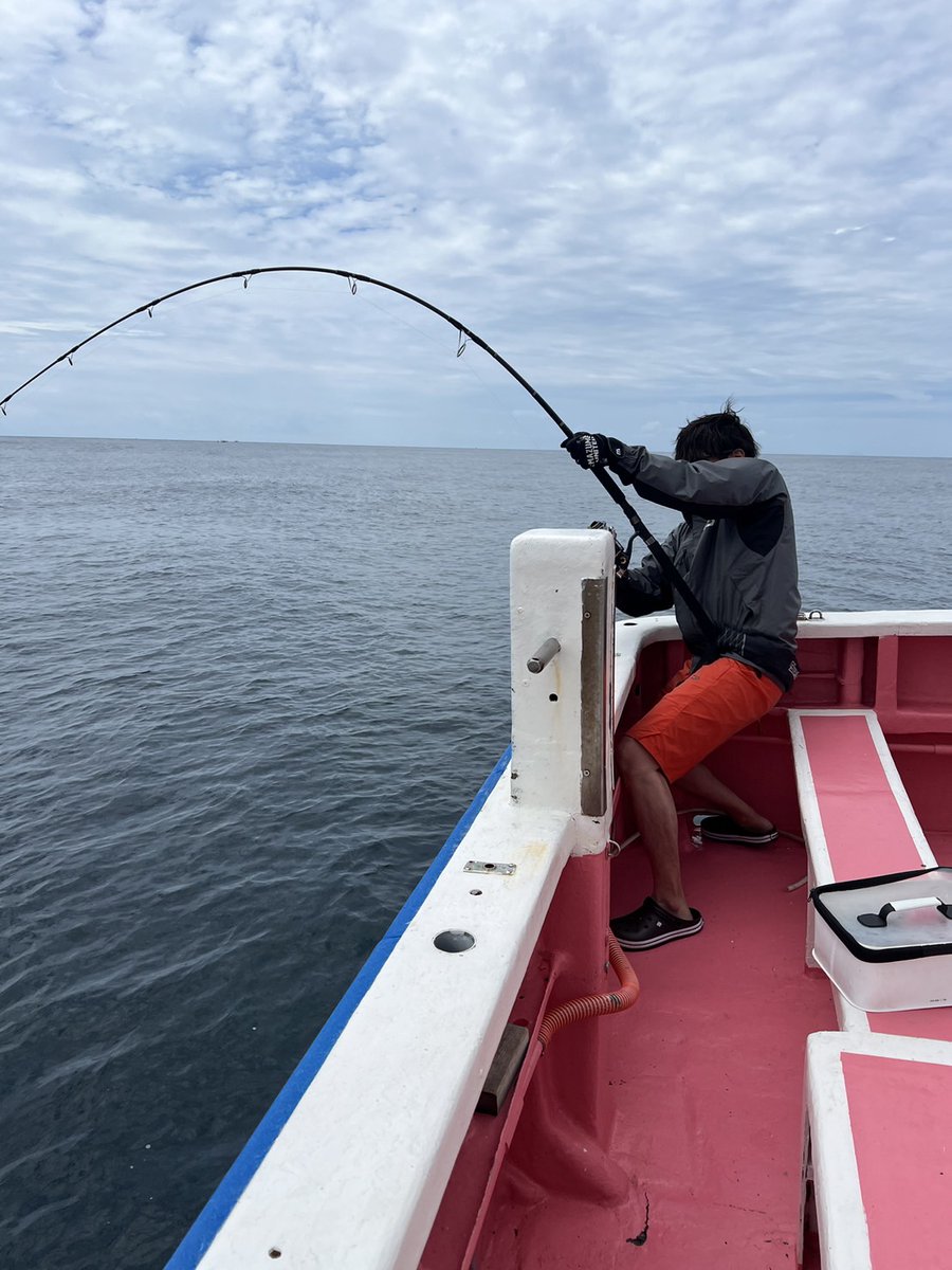 kenta092609266's tweet photo. ヒラマサキャスティング🎣
終了間際に20キロ弱のラインブレイク。
切られ方が根ズレのほうがまだ、ましだった!
経験不足で、判断ミス。
また次ですね。
タックル
EXPLOSION FULLCONTACT836CTR
STELLASW14000XG
PE6号 リーダー120ポンド
#ヒラマサ #ヒラマサキャスティング #mcworks #mcワークス https://t.co/IYAYI5y9G9