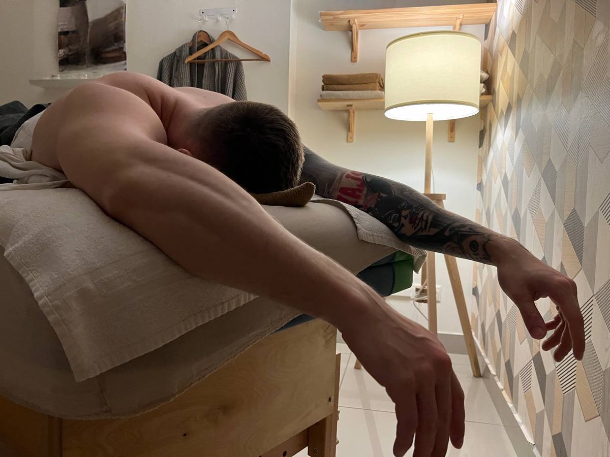 Kaleb_Blake1's tweet photo. *I recommend everyone to go to massages and spas at least once every 2 weeks. 
Men, spas are not a girly thing ✌*

And I continue to rest 😅
More pics on my @FrontFanz page (link in bio) 😉
#maledom #ffmodel https://t.co/qCYX5mpYGY