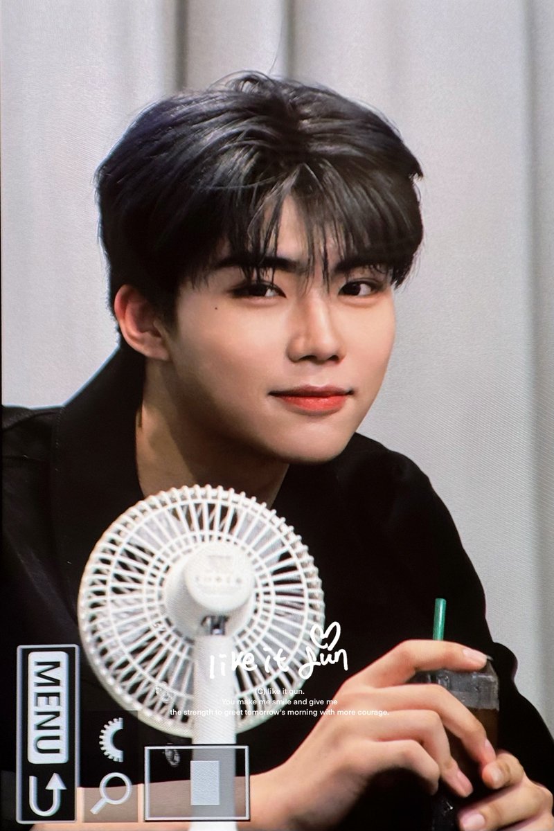 likeit_gun's tweet photo. 240609

건욱왕자

#박건욱 #PARKGUNWOOK #朴乾煜 #ZB1 #ZEROBASEONE #제로베이스원 #パクゴヌク https://t.co/6Stnut1nTC