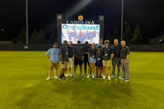 katrinakono14's tweet photo. 43 Home Games and nothing but love for the @DiamondHeels!!

#GoHeels https://t.co/KA3suEn9QR