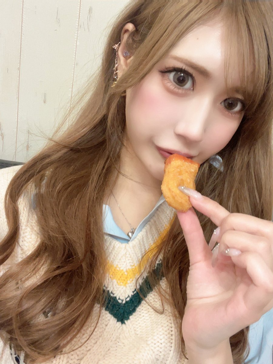 aryasarwon's tweet photo. 나 따먹을 사람 맘눌러바
#섹트 #대딸 #가슴 #변녀 #걸레 #흥분 https://t.co/GG0bz1FizX
