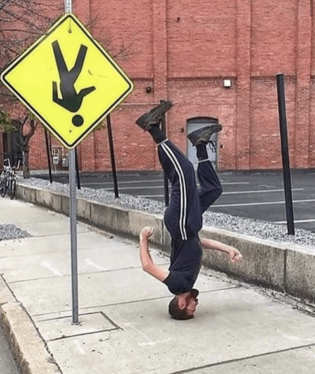 insane poses (@insaneposes) on Twitter photo 