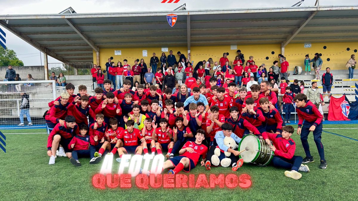 A Foto que queríamos! Témola ❤️

Ascenso a División de Honra 🎉

Cadete A - Tempada 23-24

#semente_vermella