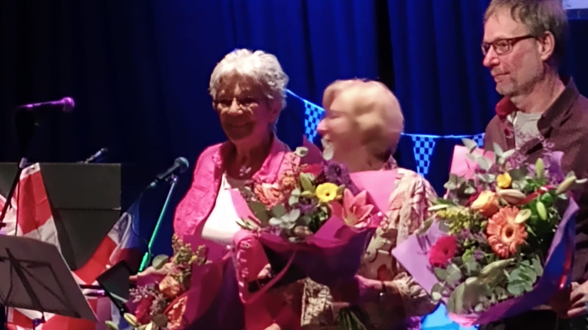 Goedemorgen, na een mooie dialectavond, met alleen maar winnaars, straks tv item maken of dialect nog wel leeft. Om 12.30 uur de opening op de kiosk in Lieshout. Nu wandelen, bericht maken en koffie.