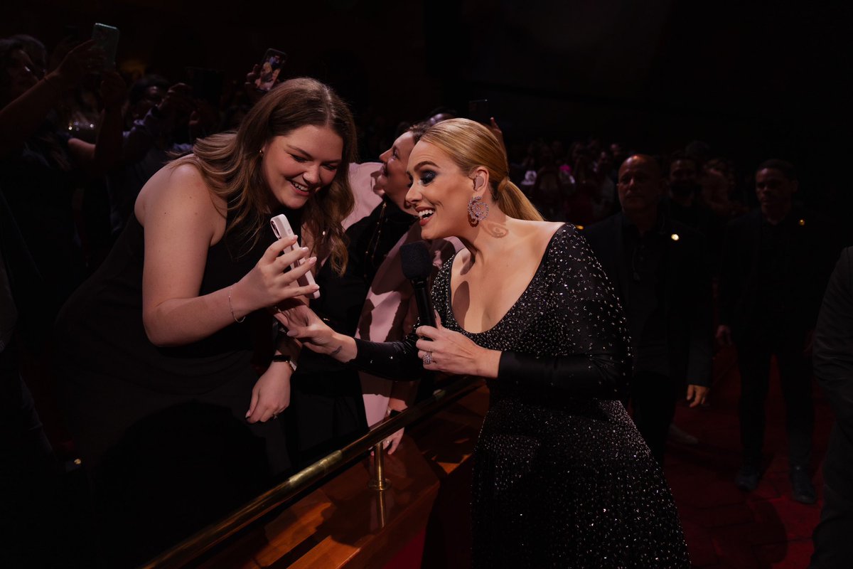 Adele's tweet image. 