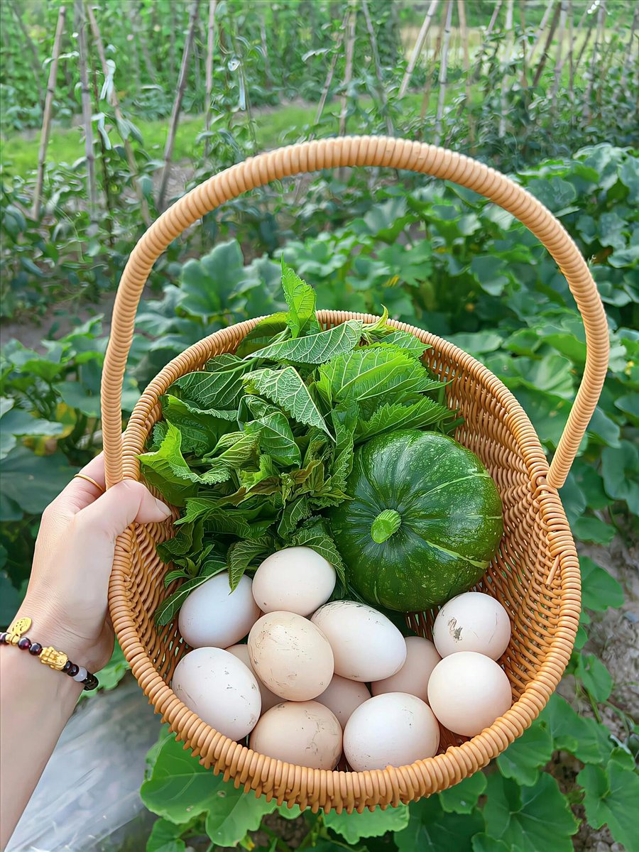 ruby97597's tweet image. 季節を問わず、空から見るものは本当に美しく、まるで絵画の中にいるような気分になります。