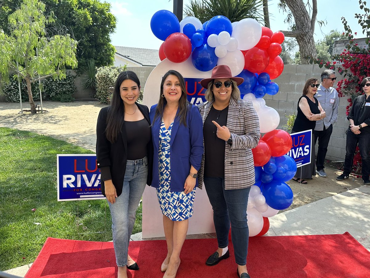 LuzRivas's tweet photo. Thank you to Senator @CarolineMenjiv3 and San Fernando Mayor/#AD43 candidate Celeste Rodriguez for attending my community fundraiser in Sylmar! https://t.co/TS4eVR5974