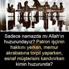 kabul etmesindeki Sır
Sadece beş akçelik kumaştı
Yapılan tek şey vardı sadece:
İnandığı gibi yaşamak,sahip olduğu güzellikleri çevresiyle paylaşmaktı
Efendimiz (SAV) in müjdesi herkese açık:
“Doğru ve güvenilir tüccar, kıyamet gününde peygamberler, sıddıklar (doğrular) ve