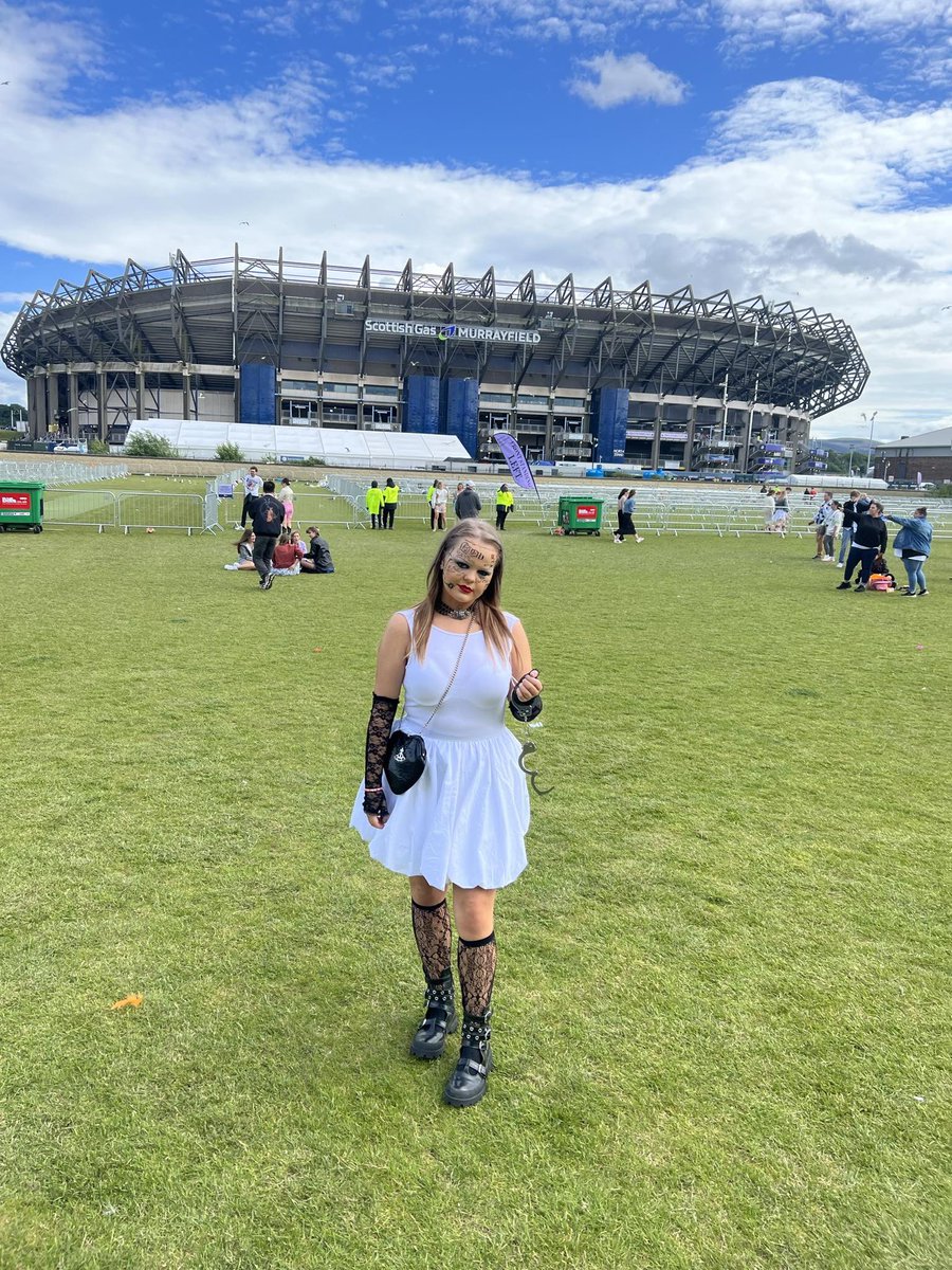 zoeeglenmakeup's tweet photo. straight from the tortured poets department 🖤🩶🤍🪶 @taylornation13 @taylorswift13 #tstheerastour #tstheerastouredinburgh https://t.co/sZBQbHChmD