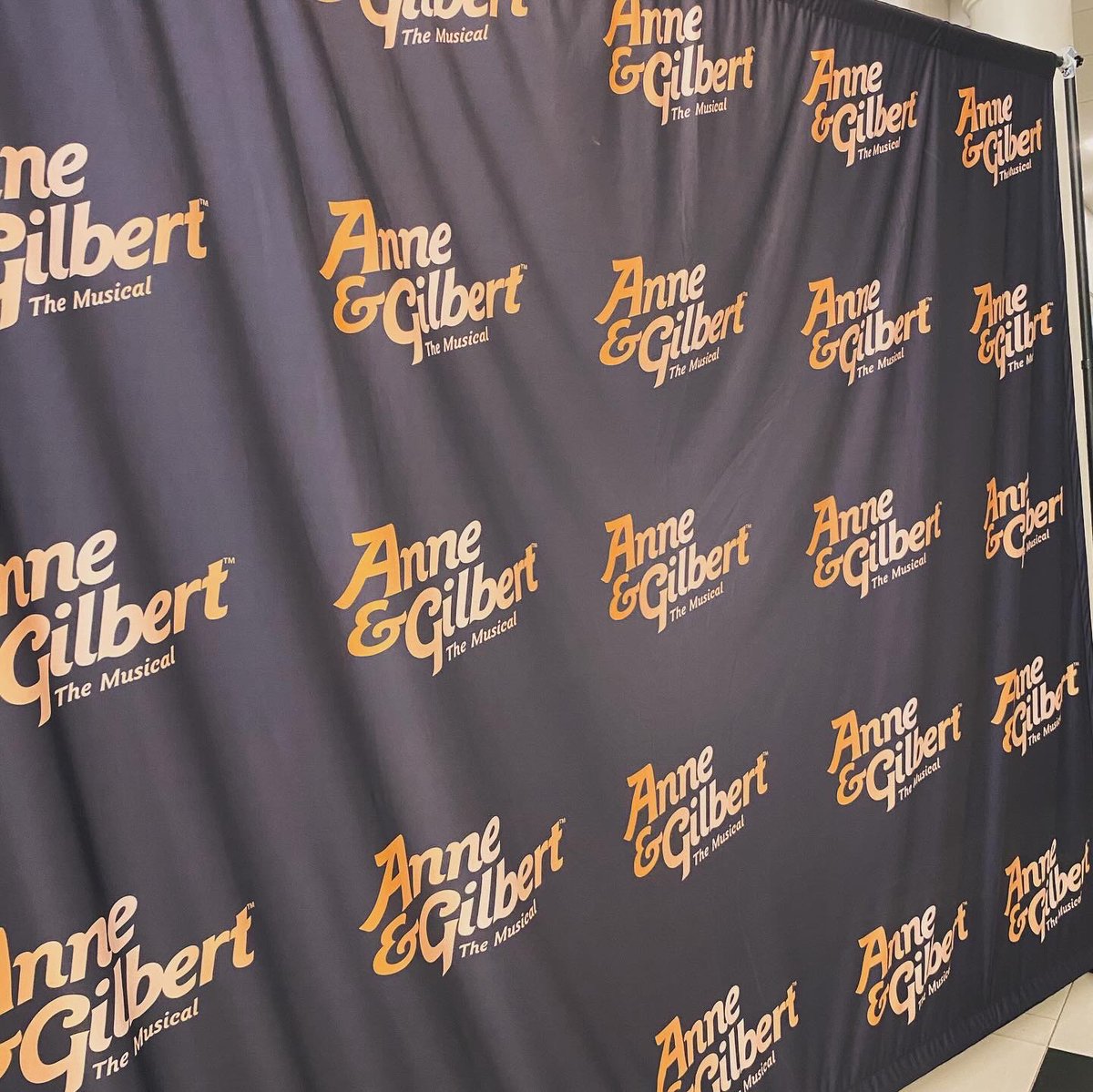 perej's tweet photo. A night at the #theatre in Charlottetown @AnneAndGilbert It was a full house! https://t.co/AQkKzjuSBf