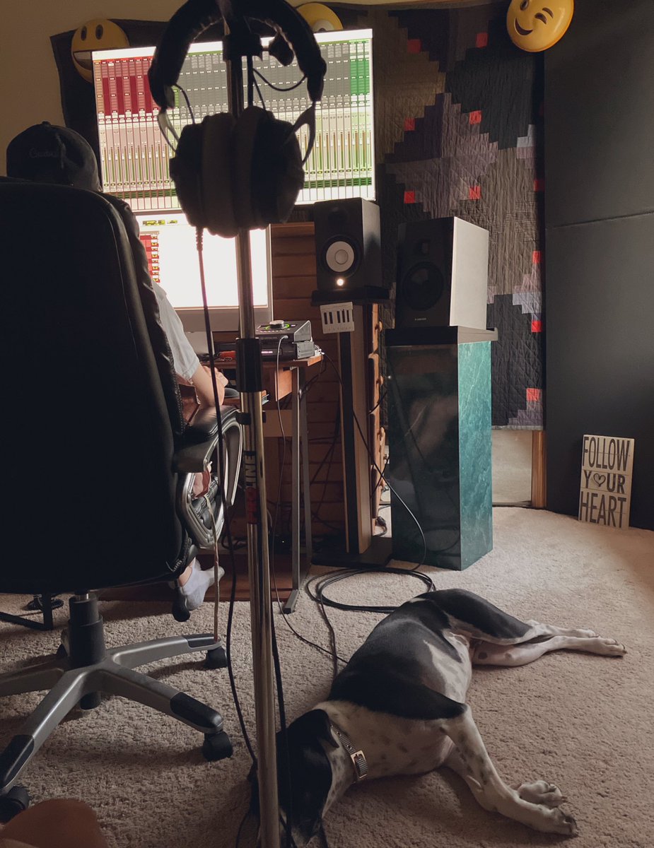 GoodxJ's tweet image. In good company! 🐶 

Recording session with the crew! 🎤

#miccheck 🎙️ 📻 
#putmynameinlights 😎