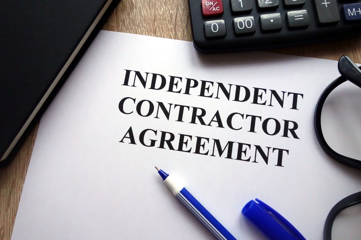 BarnesLawLtdLLP's tweet photo. What #CivilianContractors Need to Know About the #DefenseBaseAct https://t.co/Ho6pJcChGF https://t.co/BjHAb62dWf