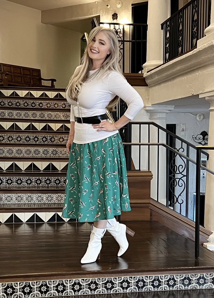 NatalieVArtist's tweet photo. Saturday shenanigans 🤠

📸 @ant_DiBlasi https://t.co/Sz0yDd9jG1